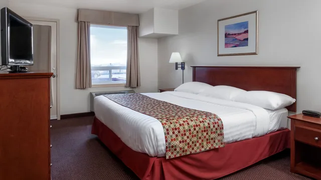 Super 8 by Wyndham Caraquet photo 10