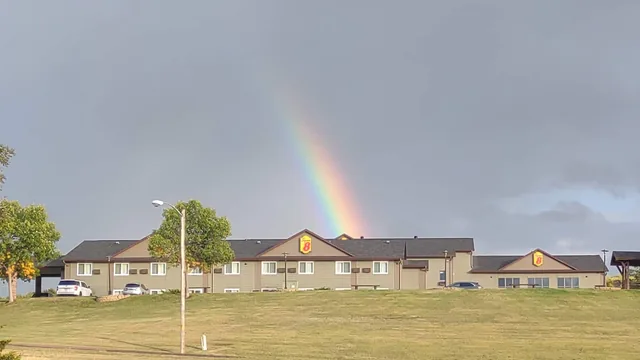 Super 8 by Wyndham Chamberlain SD photo 1