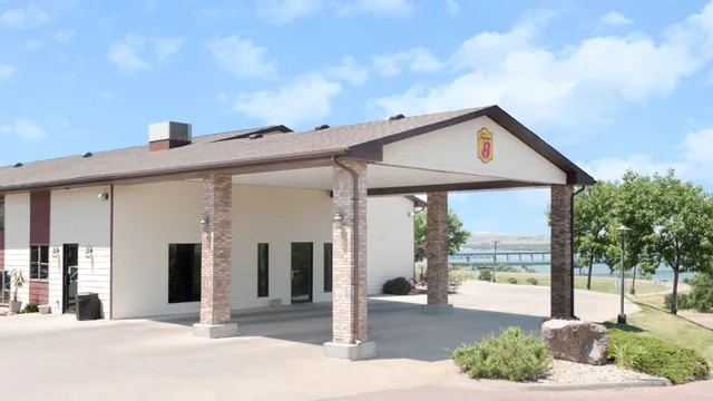 Super 8 by Wyndham Chamberlain SD photo 4