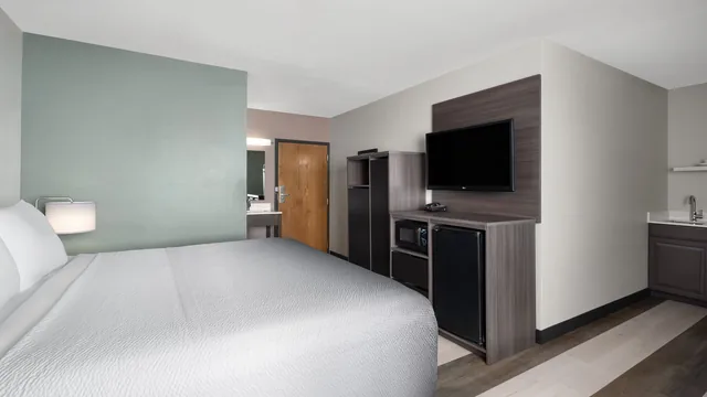 Super 8 by Wyndham Columbus photo 7