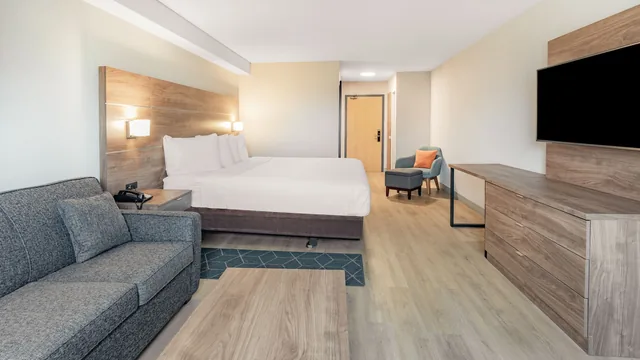 Super 8 by Wyndham Cornwall ON photo 4