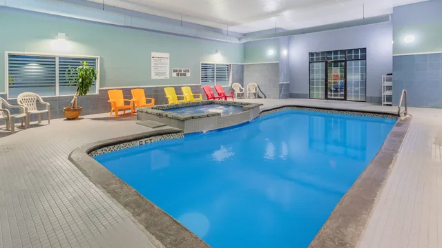Super 8 by Wyndham Cornwall ON photo 6
