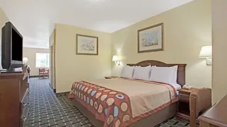 Super 8 by Wyndham Daytona Beach