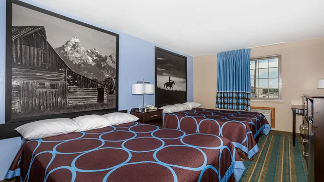Super 8 by Wyndham Douglas photo 1