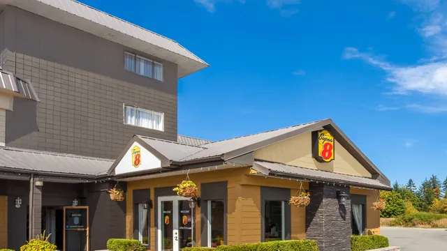 Super 8 by Wyndham Duncan photo 1