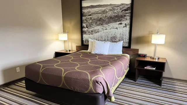 Super 8 by Wyndham Durango photo 8