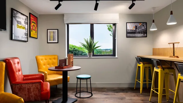 Super 8 by Wyndham Durham photo 8