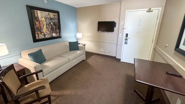 Super 8 by Wyndham Edmonton South photo 7