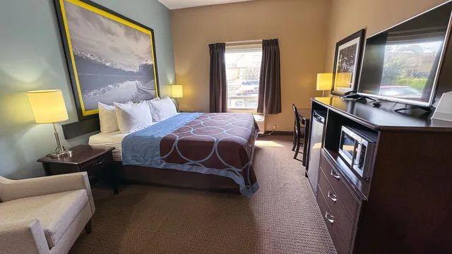 Super 8 by Wyndham Edmonton South photo 9