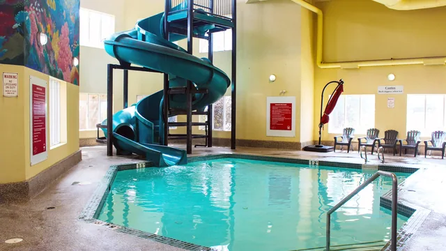 Super 8 by Wyndham Edmonton South photo 11