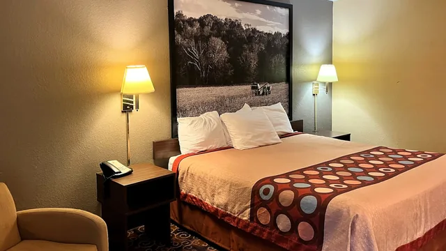 Super 8 by Wyndham Evansville North photo 9