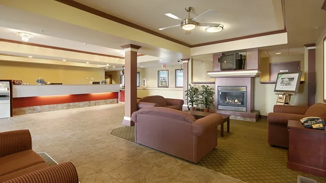 Super 8 by Wyndham Fort Saskatchewan photo 6