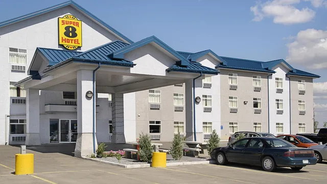 Super 8 by Wyndham Fort Saskatchewan photo 8