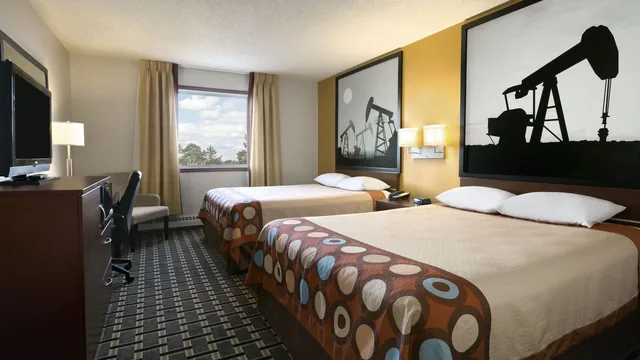 Super 8 by Wyndham Fox Creek photo 12