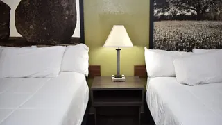 Super 8 by Wyndham Fredericksburg