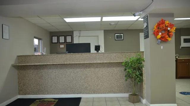 Super 8 by Wyndham Fredericksburg photo 3