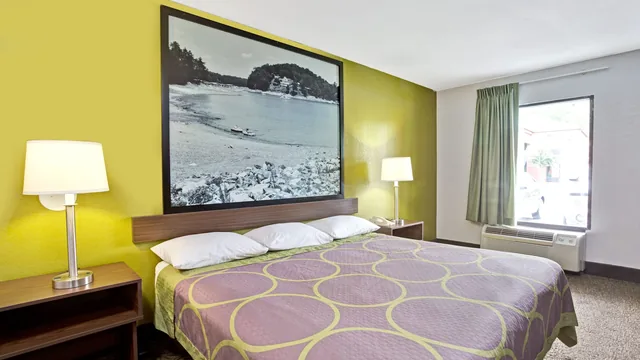 Super 8 by Wyndham Gainesville photo 10