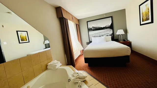 Super 8 by Wyndham Grande Prairie photo 9