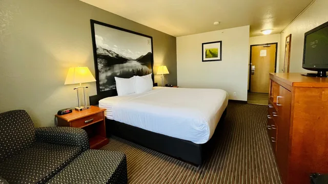 Super 8 by Wyndham Grande Prairie photo 12