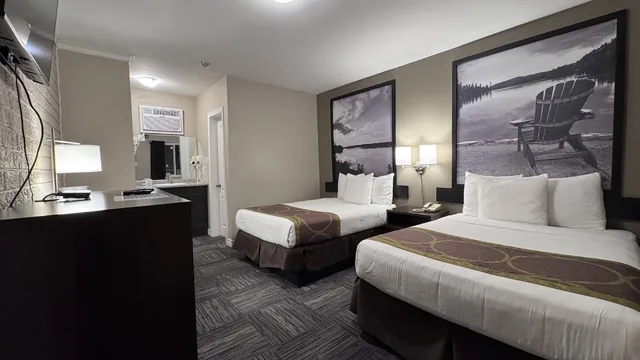 Super 8 by Wyndham Guelph photo 9