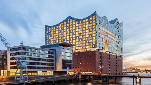 Super 8 by Wyndham Hamburg Mitte photo 7
