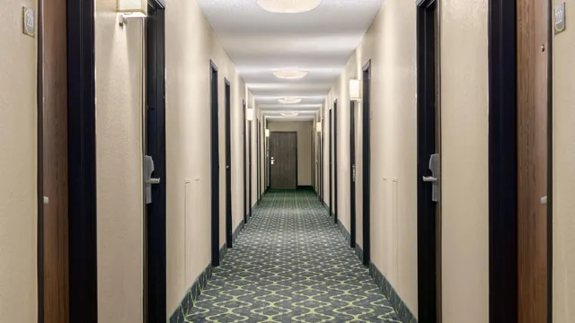 Super 8 by Wyndham Hanover photo 12