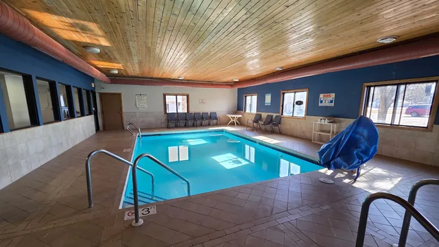 Super 8 by Wyndham Hayward WI photo 3