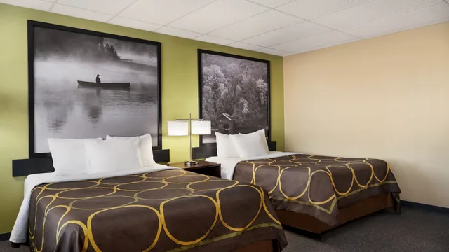 Super 8 by Wyndham Hearst ON photo 6