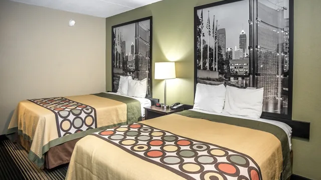 Super 8 by Wyndham Indianapolis South photo 1
