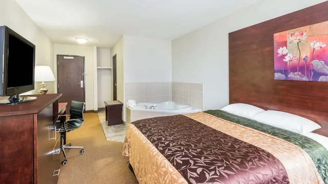 Super 8 by Wyndham Innisfail photo 11