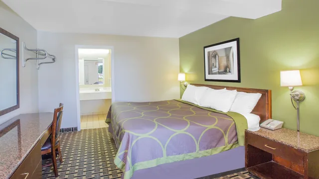 Super 8 by Wyndham Jasper photo 12