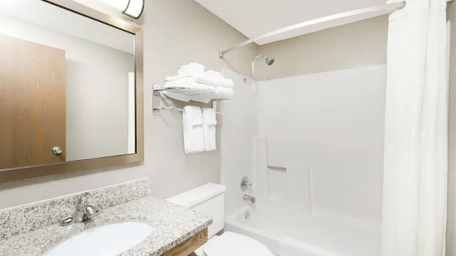 Super 8 by Wyndham Kearney photo 10