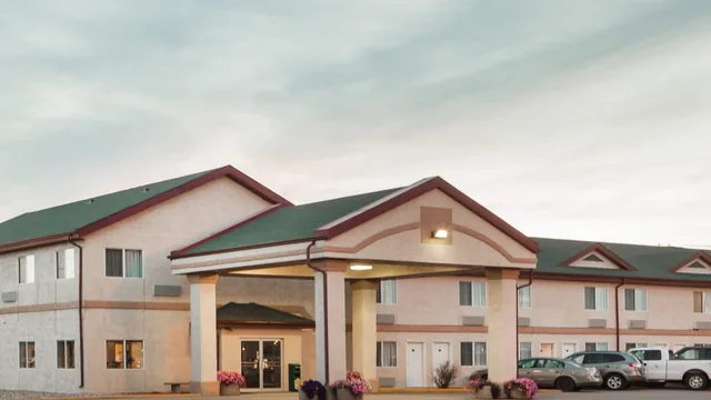 Super 8 by Wyndham Kindersley photo 10