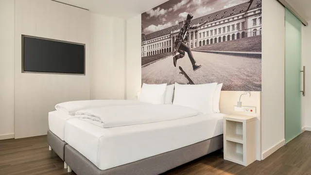 Super 8 by Wyndham Koblenz photo 2