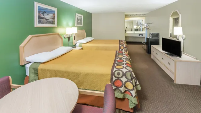 Super 8 by Wyndham Kosciusko photo 7