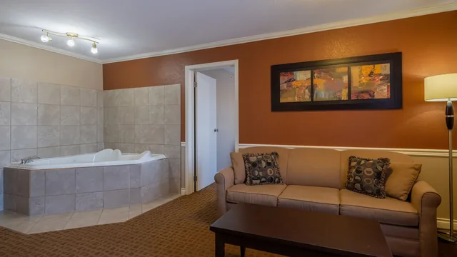 Super 8 by Wyndham Edmonton International Airport photo 4
