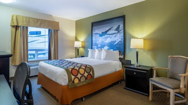 Super 8 by Wyndham Edmonton International Airport photo 6