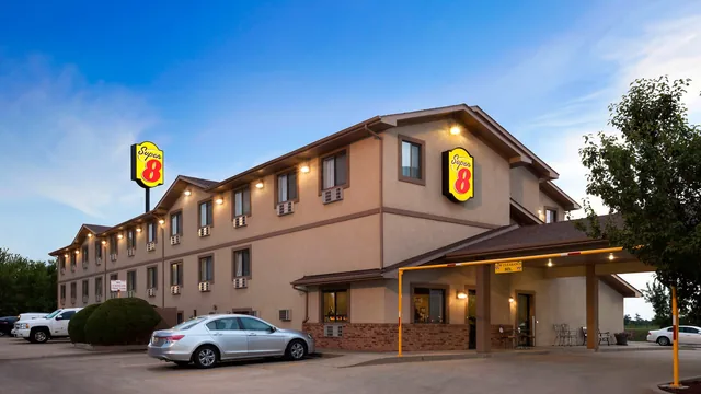 Super 8 by Wyndham Macon photo 1