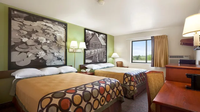 Super 8 by Wyndham Macon photo 2
