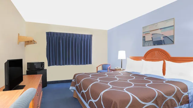 Super 8 by Wyndham Middletown photo 9