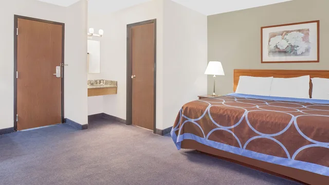 Super 8 by Wyndham Middletown photo 10