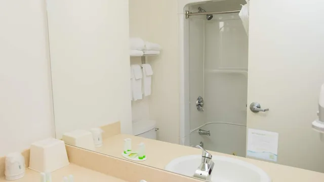 Super 8 by Wyndham Mississauga photo 5