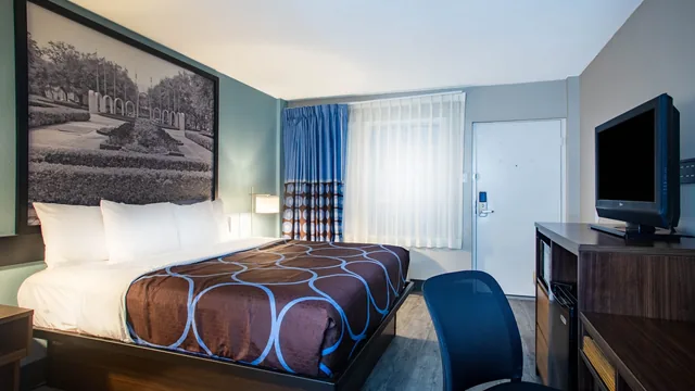 Super 8 by Wyndham Mobile I-65 photo 8