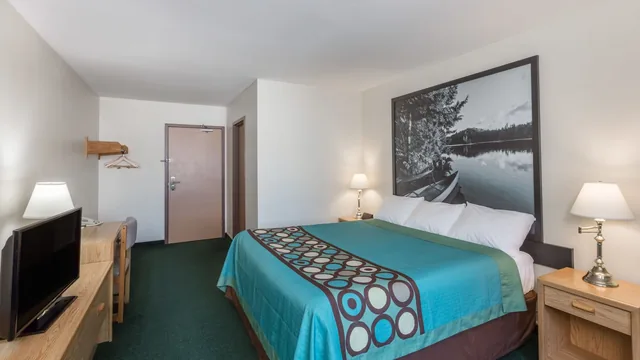 Super 8 by Wyndham Moose Jaw SK photo 5