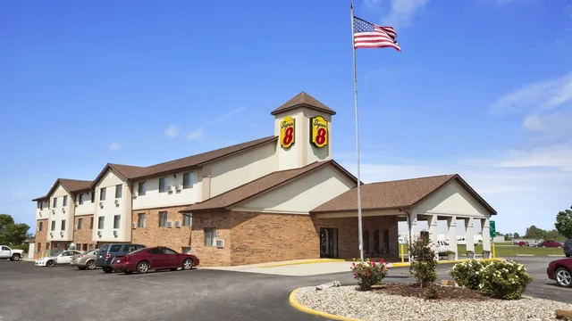 Super 8 by Wyndham Mt. Vernon IL photo 6