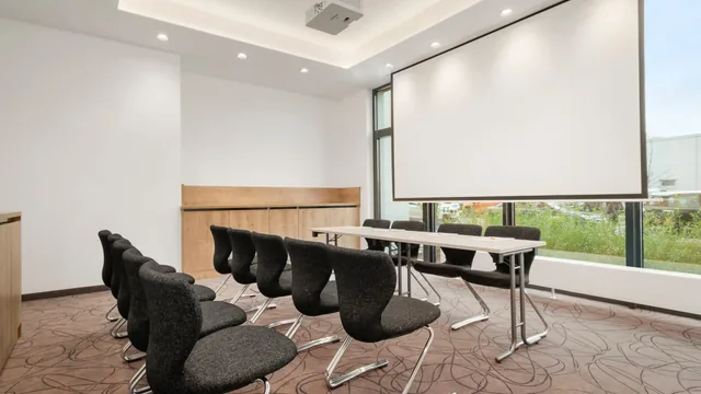Super 8 by Wyndham Munich City North photo 4
