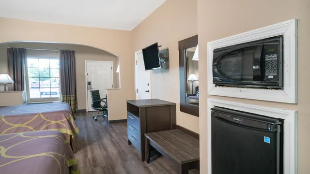 Super 8 by Wyndham Murfreesboro photo 5