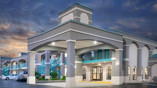 Super 8 by Wyndham Murfreesboro photo 6