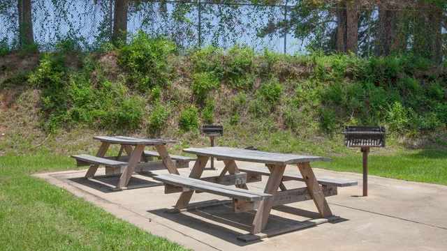 Super 8 by Wyndham Natchitoches photo 4