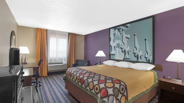 Super 8 by Wyndham Natchitoches photo 8
